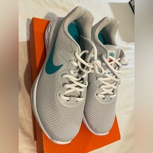 Nike Women's White and Teal Sneakers